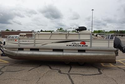 BOATZON | Sun Tracker Fishing Barge 21 2005
