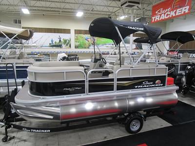 BOATZON | 2025 Sun Tracker Party Barge 16 DLX