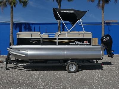 BOATZON | Sun Tracker Party Barge 16 DLX 2025