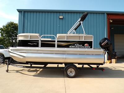 BOATZON | Sun Tracker PARTY BARGE 16 DLX 2025