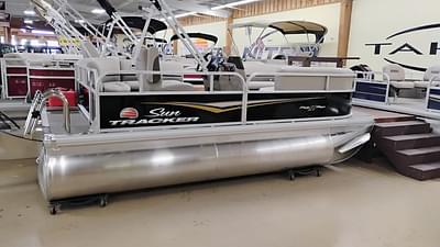 BOATZON | Sun Tracker Party Barge 16 DLX 2025