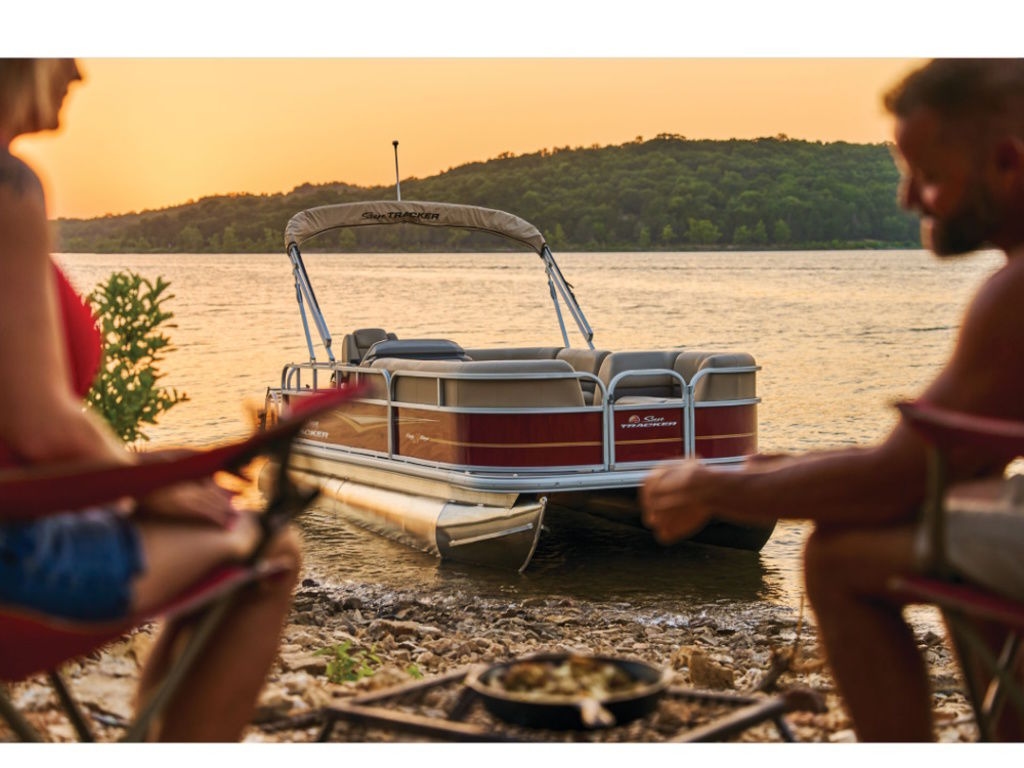 2025 Sun Tracker Party Barge 18 DLX - Sold Boat