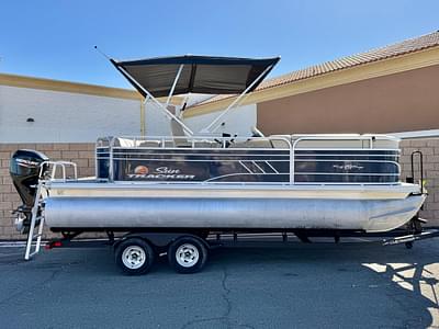 BOATZON | Sun Tracker Party Barge 20 DLX 2022