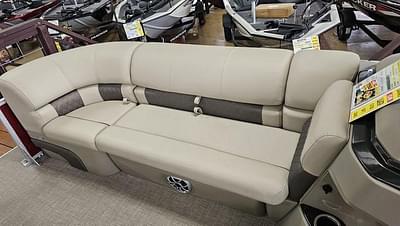BOATZON | Sun Tracker Party Barge 20 DLX 2025