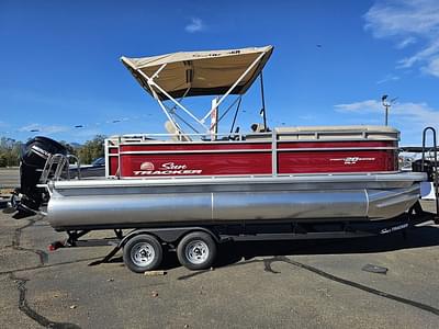 BOATZON | Sun Tracker Party Barge 20 DLX 2025