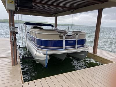 BOATZON | Sun Tracker Party Barge 22 DLX 2014