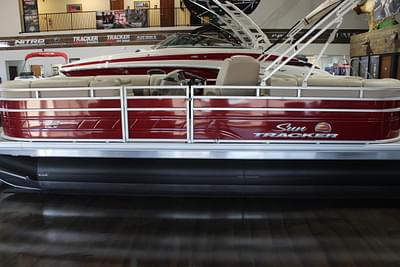 BOATZON | Sun Tracker Party Barge 22 DLX 2024