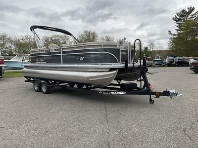 BOATZON | Sun Tracker Party Barge 22 DLX 2025
