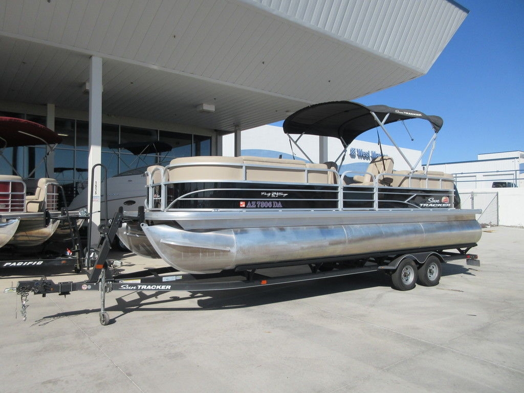 2019 Sun Tracker PARTY BARGE 24 DLX - Sold Boat