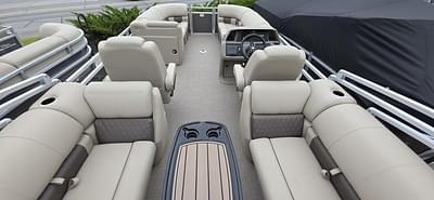 BOATZON | Sun Tracker PB 22 DLX 2025