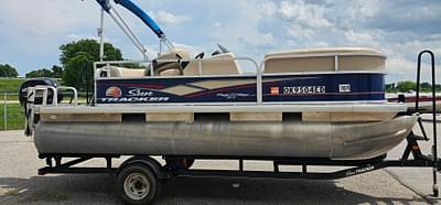 BOATZON | 2018 Sun Tracker PB-18 DLX BOATZON | 2018 Sun Tracker PB-18 DLX