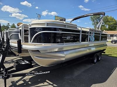 BOATZON | Sun Tracker SF 22 DLX 2025