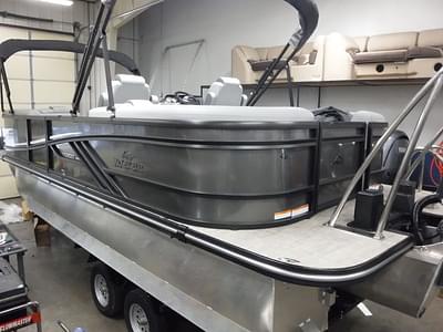 BOATZON | SunCatcher Fusion 322 RC 2025 BOATZON | SunCatcher Fusion 322 RC 2025