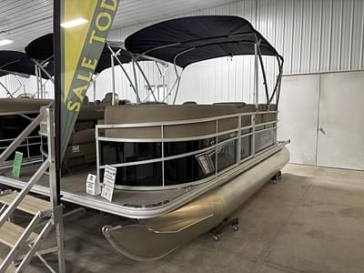 BOATZON | SunChaser 18 LR 50HP BUNK TRAILER 2026 BOATZON | SunChaser 18 LR 50HP BUNK TRAILER 2026
