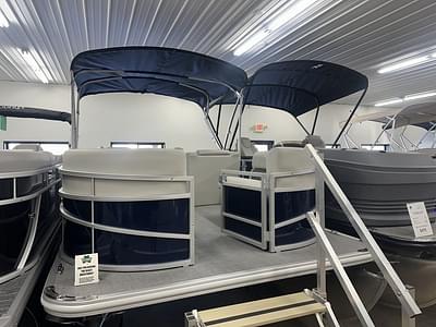 BOATZON | SunChaser 20 FISH 90HP BUNK TRAILER 2025