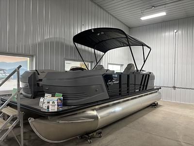 BOATZON | SunChaser 22 LR DH 115HP BUNK TRAILER 2026