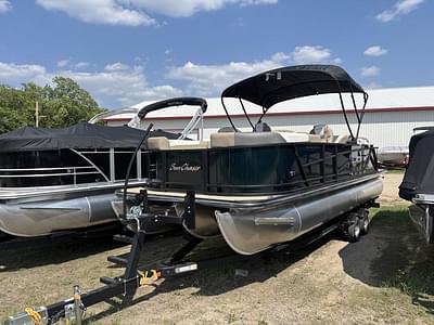 BOATZON | SunChaser 23 SBX BAR DH TRIPLE 200HP BUNK TRAILER 2025