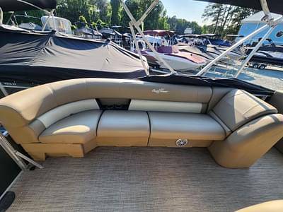 BOATZON | SunChaser 822 LZ 2023 BOATZON | SunChaser 822 LZ 2023