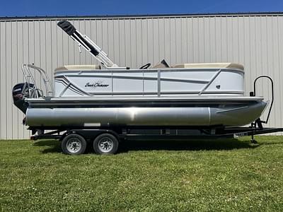 BOATZON | SunChaser Geneva 20 LR DH PTS Triple w Trailer 2024