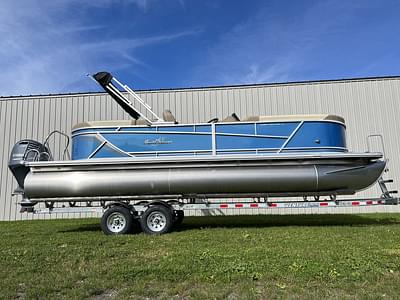 BOATZON | SunChaser Geneva 24 LR Lounger PSB Port Side Swing Back w PTS Triple w Trailer 2023