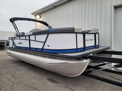 BOATZON | SunChaser Geneva Sport 23 Fish wPR25 TriToon 2023