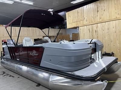 BOATZON | SunChaser LUCERNE 22 LR DH 115HP AND BUNK TRAILER 2025