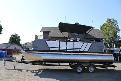BOATZON | SunChaser Lucerne 22 LR DH 2025
