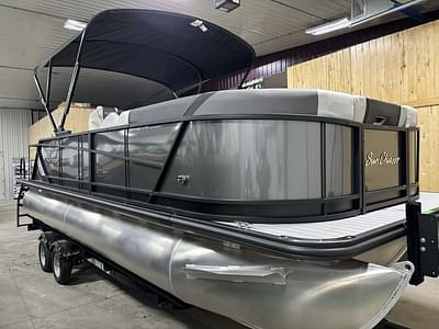 BOATZON | SunChaser SPORT 23 SB DH 200HP BUNK TRAILER 2025