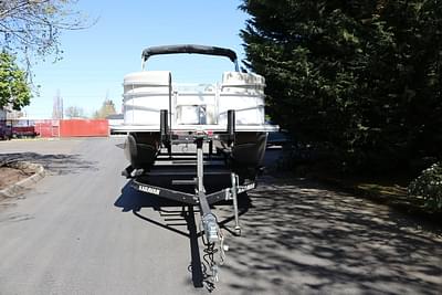 BOATZON | SunChaser Vista Fish 20 2023