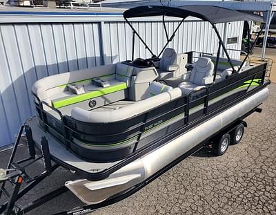 BOATZON | Sweetwater 2286 SFL triple tube 2023 BOATZON | Sweetwater 2286 SFL triple tube 2023