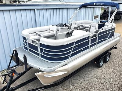 BOATZON | 2023 Sweetwater 2286 Xperience Split Bench OB