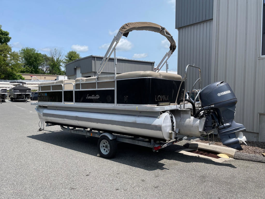 2011 Sweetwater Premium 200 C3 - Sold Boat