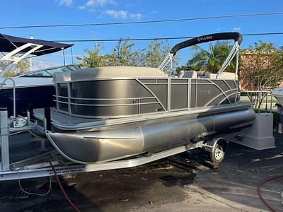BOATZON | 2023 Sylvan 820 LZ BOATZON | 2023 Sylvan 820 LZ