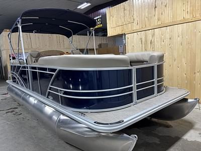 BOATZON | Sylvan 822 LZ 115HP BUNK TRAILER 2025