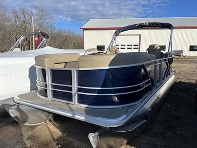 BOATZON | Sylvan 822 LZ 90HP VMAX BUNK TRAILER 2024