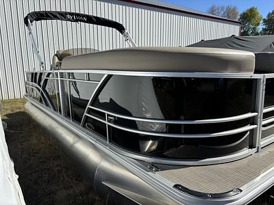 BOATZON | Sylvan 822 PARTY FISH 115HP BUNK TRAILER 2025