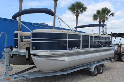 BOATZON | Sylvan 8522 Cruise 2016