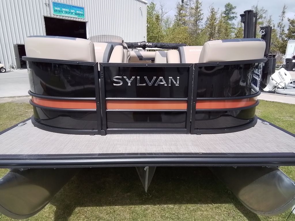 2025 Sylvan L3 CLZ - Sold Boat