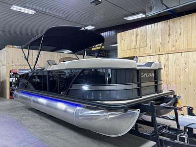 BOATZON | Sylvan L3 DLZ BAR DH 200HP BUNK TRAILER 2025