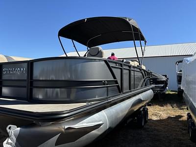 BOATZON | Sylvan L3 PARTY FISH PORT FISH TRIPLE 150HP BUNK TRAILER 2025