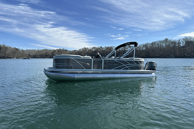 BOATZON | Sylvan MIRAGE 822 2025 BOATZON | Sylvan MIRAGE 822 2025
