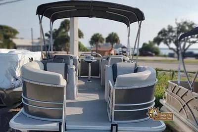 BOATZON | Sylvan Mirage 822 LZ 2025