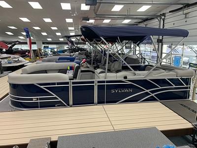 BOATZON | Sylvan MIRAGE 8520 CRS 2025