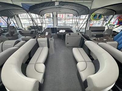 BOATZON | Sylvan MIRAGE 8520 CRS 2026