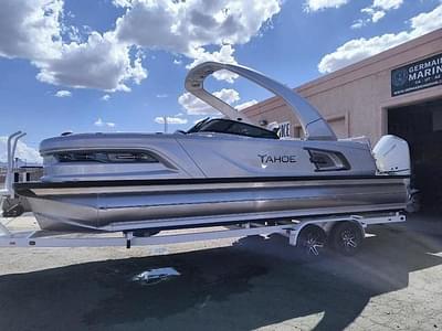 BOATZON | 2025 Tahoe Grand Tahoe Carbon Quad Lounge Windshield 25 FT