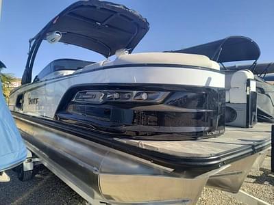 BOATZON | Tahoe Grand Tahoe LTD Versatile Rear Bench Windshield 25 2025 BOATZON | Tahoe Grand Tahoe LTD Versatile Rear Bench Windshield 25 2025