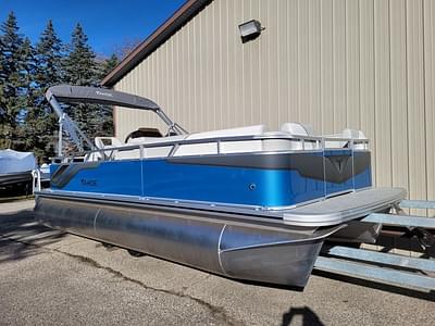 BOATZON | Tahoe Pontoons 2180 Sport Cruise Rear Bench 2025