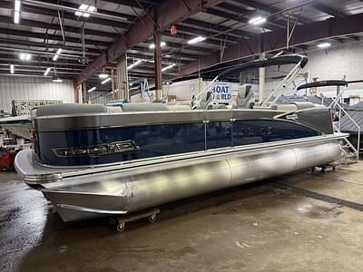 BOATZON | Tahoe Pontoons Cascade 2385 Quad Lounge Tritoon  Honda 4Stroke EFI 2025