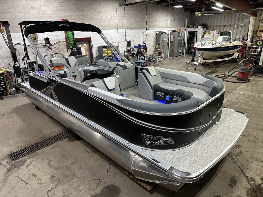 Tahoe Pontoons LTZ 2385 CRB Cruise Rear Bench Tritoon  Honda 4Stroke EFI 2025