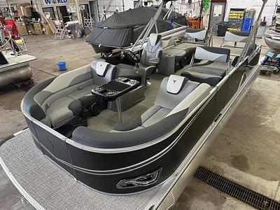 BOATZON | Tahoe Pontoons LTZ 2385 Quad Lounge Shift Flip  Honda 4Stroke EFI 2025